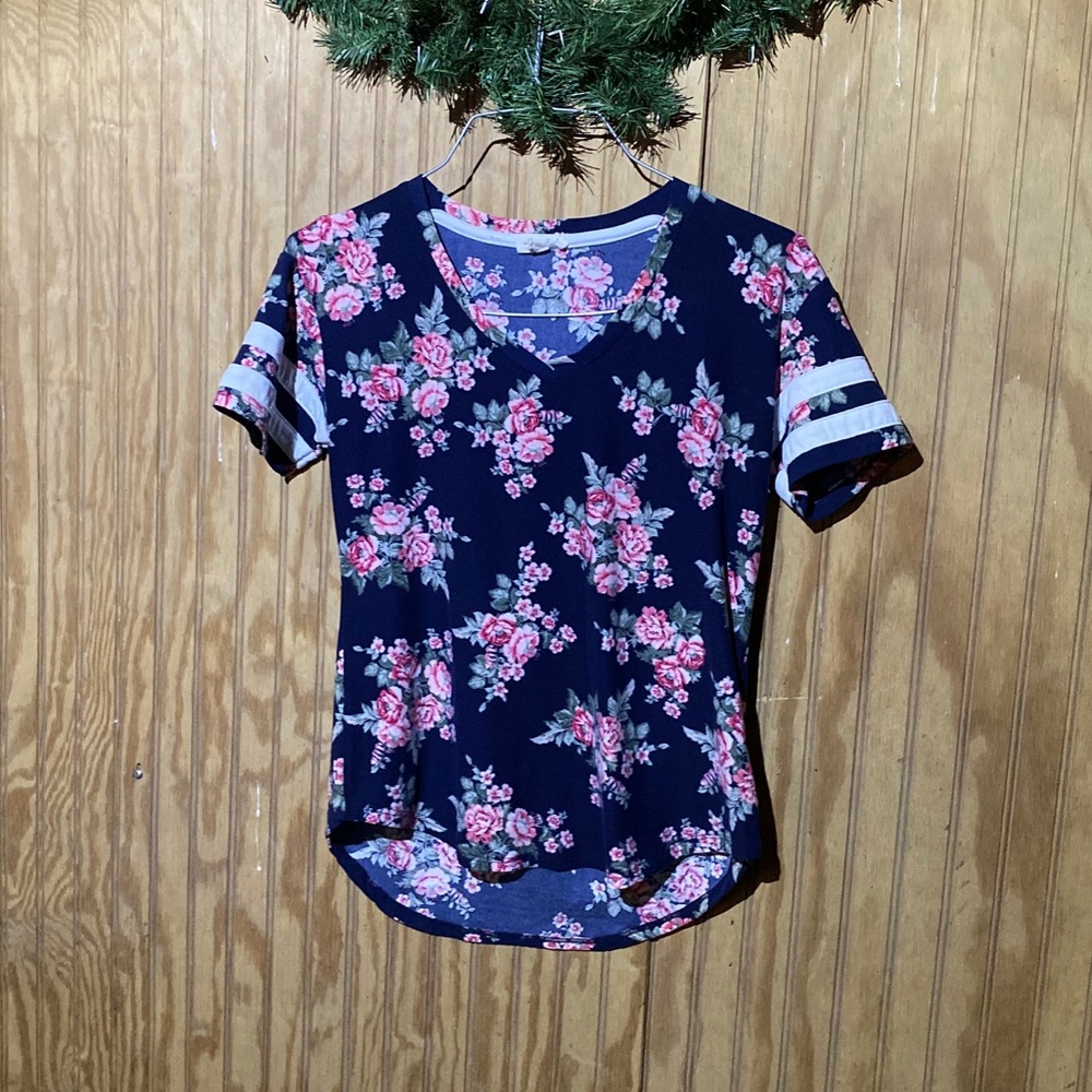 Ultra Flirt Floral Casual Top